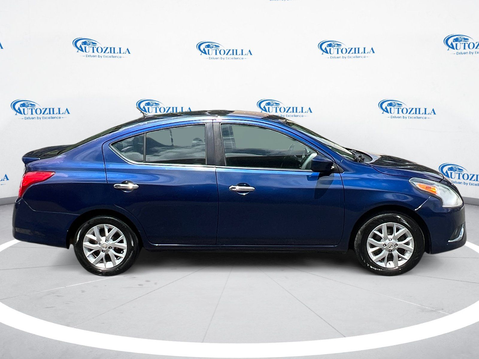 Used 2018 Nissan Versa SV w/ SV Special Edition Package FWD image 6