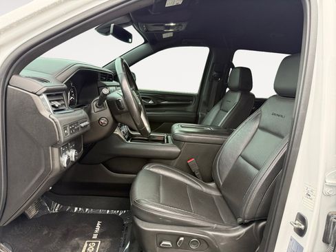 Used 2021 GMC Yukon XL Denali image 10