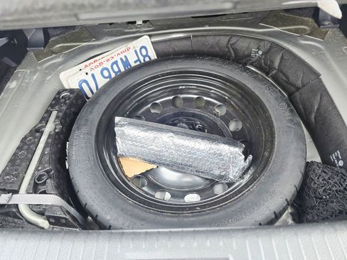 Used 2018 Volkswagen Golf SE image 40