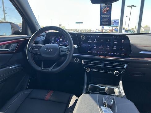 Used 2024 Chevrolet Traverse RS w/ LPO, Floor Liner Package image 17