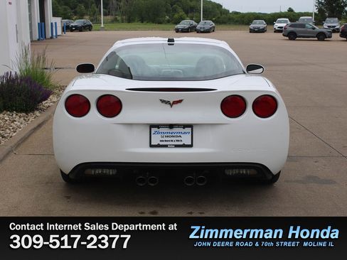 Used 2005 Chevrolet Corvette Coupe w/ Preferred Equipment Group RWD image 5