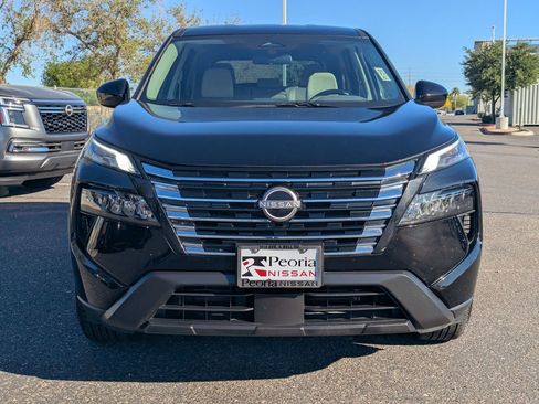 Certified 2025 Nissan Rogue SV FWD image 9