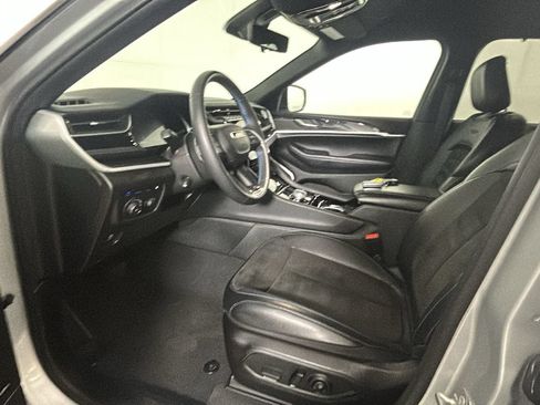 Used 2023 Jeep Grand Cherokee Trailhawk w/ Advanced Protech Group II AWD/4WD image 12