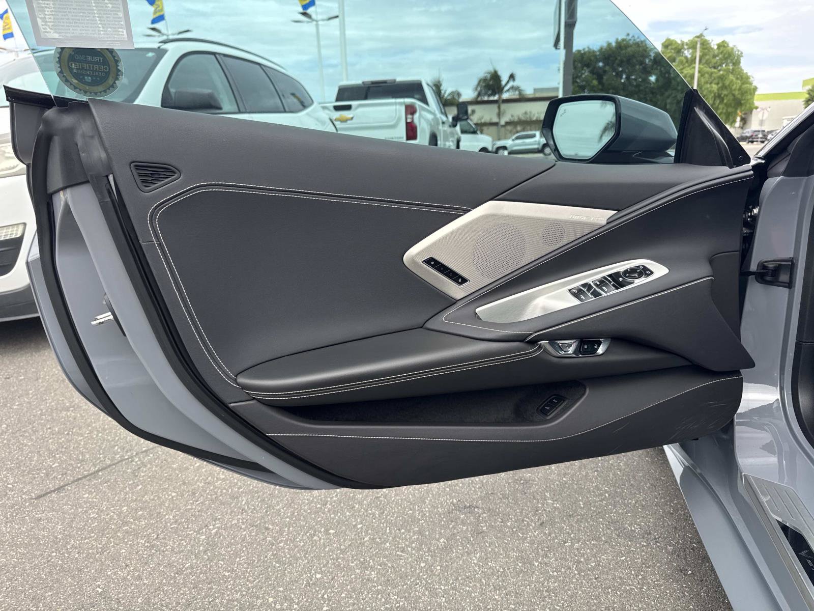 Used 2024 Chevrolet Corvette Stingray Preferred Conv w/ Battery Protection Package RWD image 21