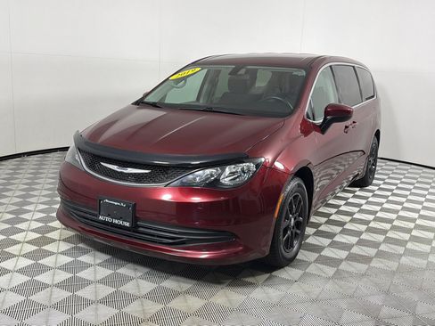 Used 2019 Chrysler Pacifica LX FWD image 10