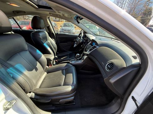 Used 2011 Chevrolet Cruze LTZ image 22
