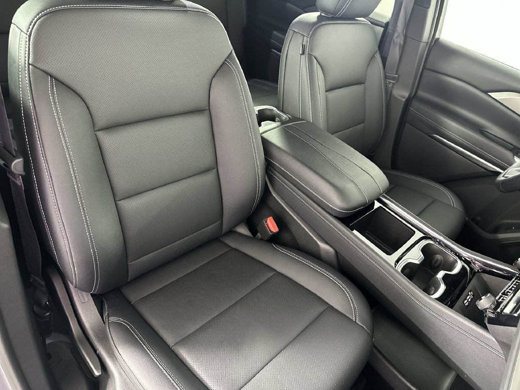 Used 2026 Chevrolet Traverse LT AWD/4WD image 29