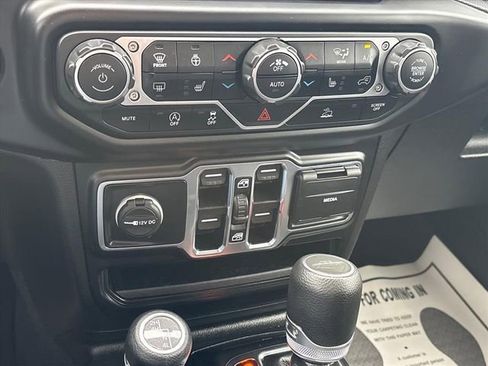 Used 2022 Jeep Gladiator Sport AWD/4WD image 30