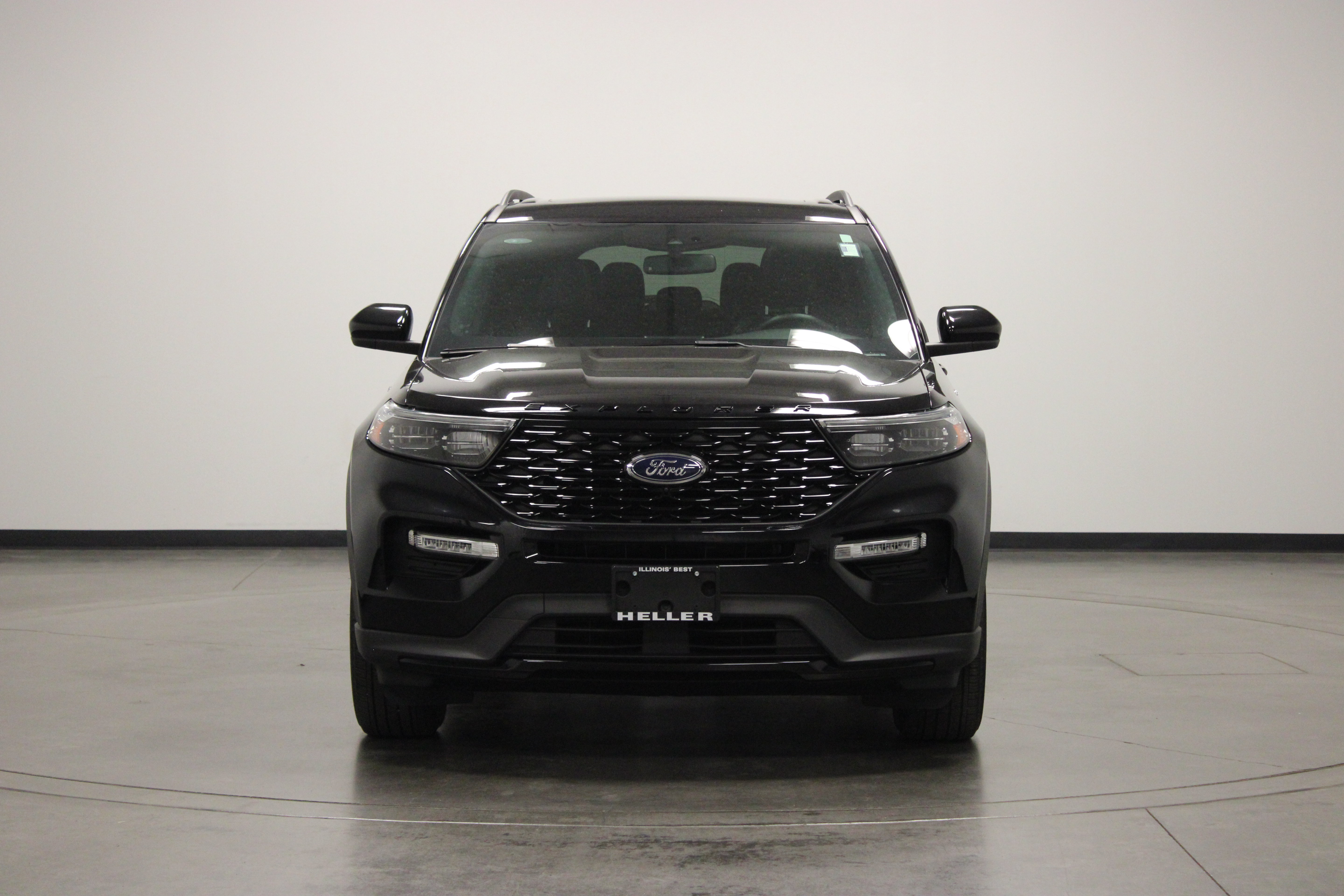 Used 2024 Ford Explorer ST-Line w/ Class IV Trailer Tow Package AWD/4WD image 3