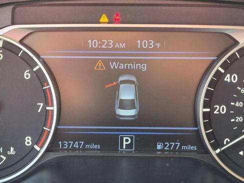 Used 2025 Nissan Altima 2.5 SV FWD image 18