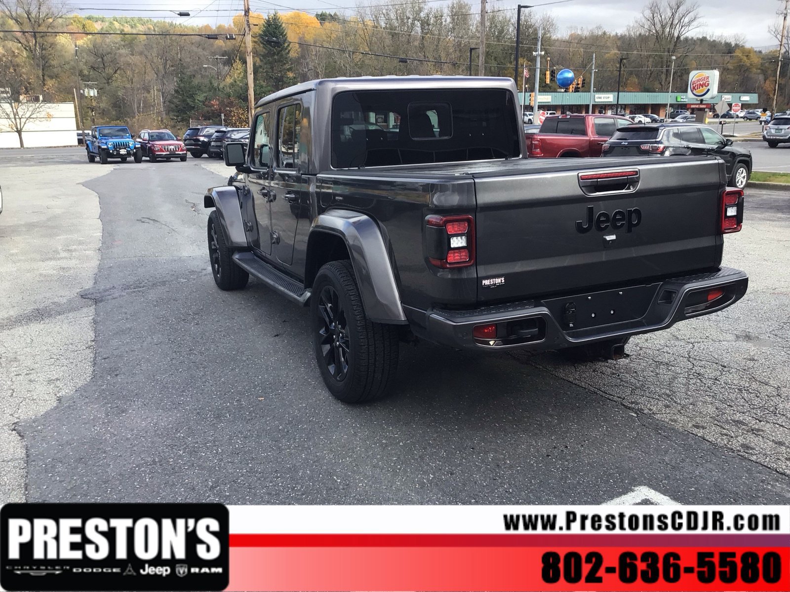 Used 2021 Jeep Gladiator Overland AWD/4WD image 3