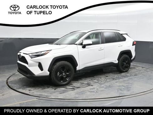 Used 2025 Toyota RAV4 XLE image 1