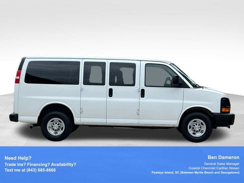 Used 2009 Chevrolet Express 2500 Passenger RWD image 4