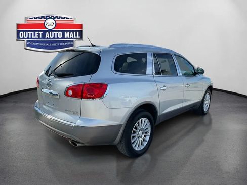 Used 2011 Buick Enclave CXL FWD image 3