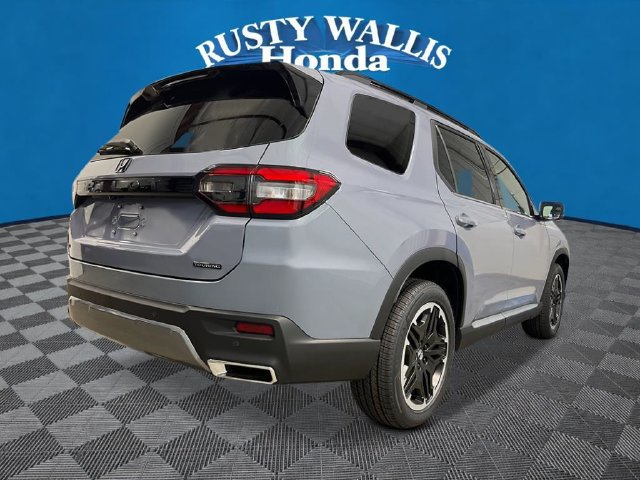 New 2026 Honda Pilot Touring image 3