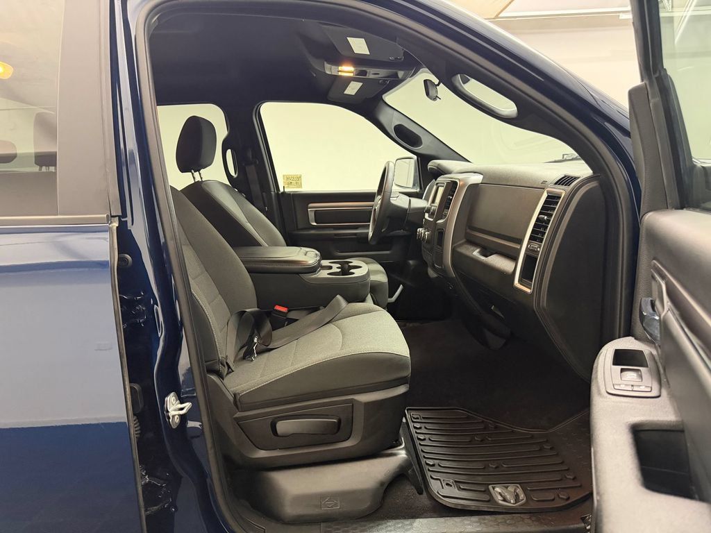 Used 2022 RAM 1500 Warlock AWD/4WD image 28