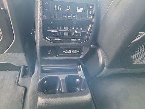 Used 2023 Jeep Grand Cherokee L Laredo AWD/4WD image 16