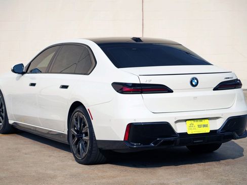Used 2024 BMW i7 xDrive60 w/ Premium Package AWD/4WD image 58