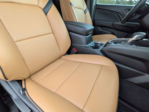 Used 2024 GMC Canyon Elevation w/ Convenience Package image 33