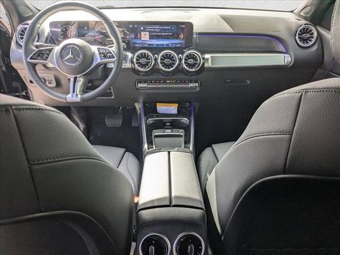 Used 2025 Mercedes-Benz GLB 250 GLB 250 image 13