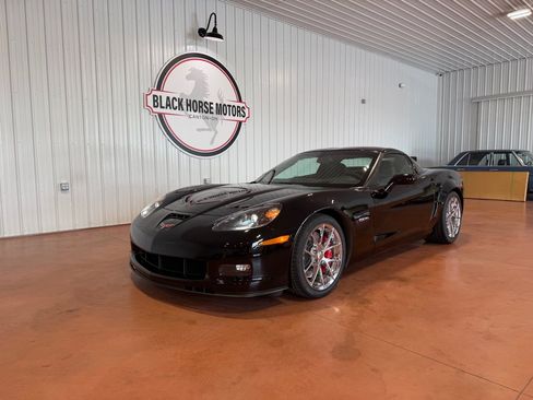 Used 2010 Chevrolet Corvette Z06 w/ Preferred Equipment Group RWD image 6