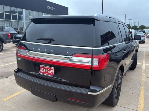 Used 2021 Lincoln Navigator Reserve AWD/4WD image 11