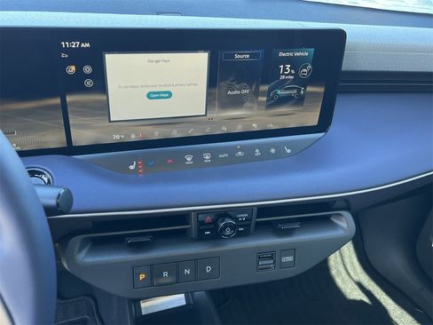 New 2026 Nissan Leaf Platinum+ image 11