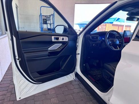 Used 2023 Ford Explorer ST w/ Equipment Group 401A image 9