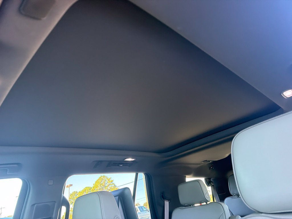Used 2021 GMC Yukon SLT w/ SLT Luxury Plus Package AWD/4WD image 8