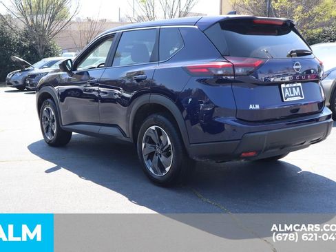 Used 2025 Nissan Rogue SV image 9