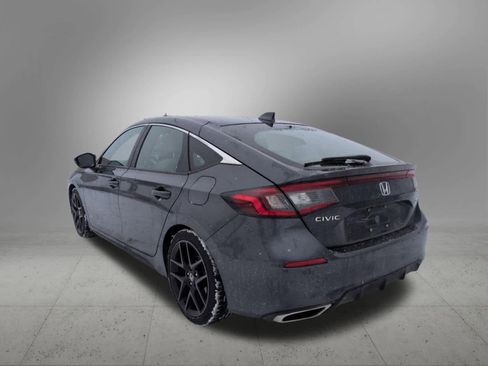 Used 2024 Honda Civic Sport Touring image 4