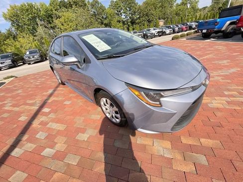 Used 2023 Toyota Corolla LE FWD image 38