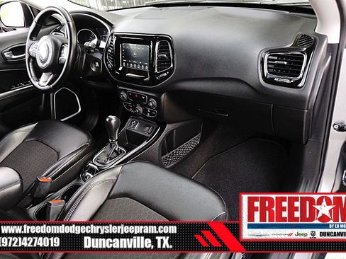 Used 2020 Jeep Compass Latitude image 12