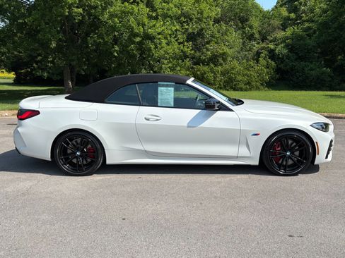 Used 2022 BMW M440i Convertible RWD image 13