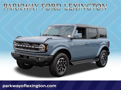 New 2025 Ford Bronco Outer Banks image 1