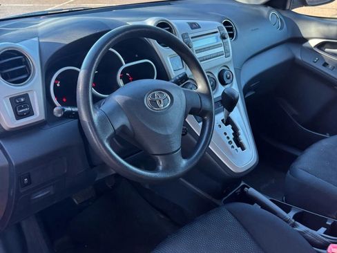 Used 2010 Toyota Matrix image 21