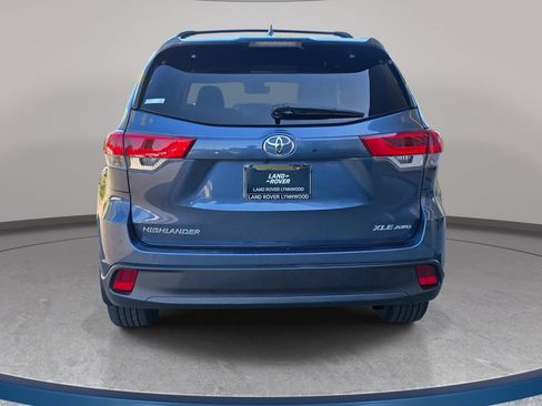 Used 2019 Toyota Highlander XLE AWD/4WD image 7