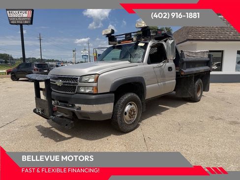 Used 2005 Chevrolet Silverado 3500 4x4 Regular Cab image 1