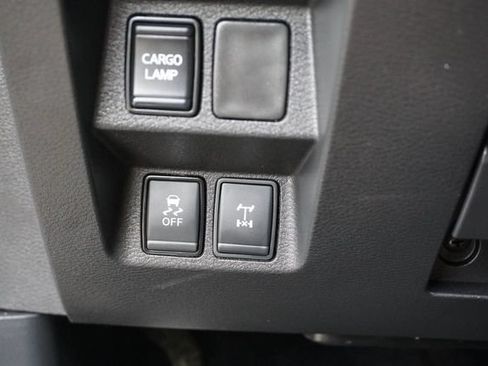 Used 2026 Nissan Frontier PRO-4X AWD/4WD image 25