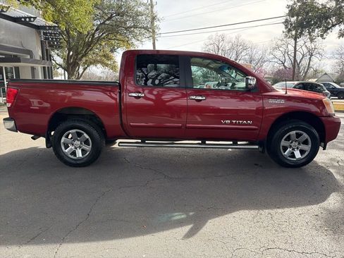 Used 2014 Nissan Titan SV w/ SV Value Truck Package image 8