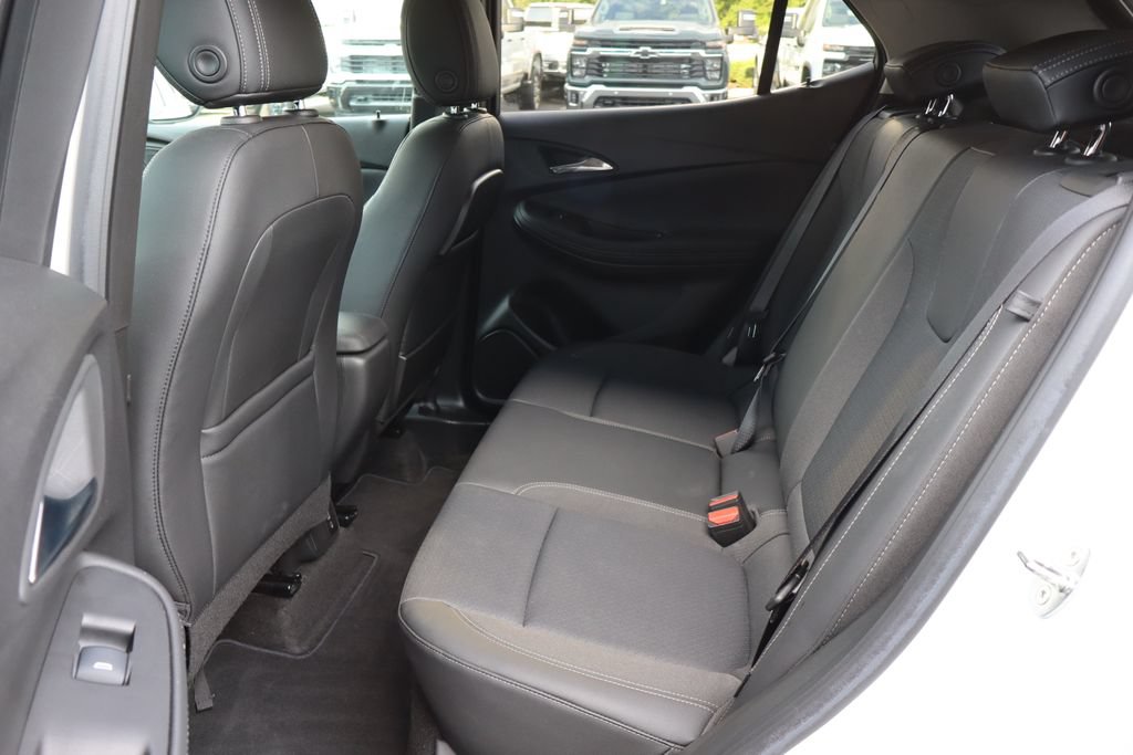 Used 2023 Buick Encore GX Preferred w/ Cold Weather Comfort Package FWD image 21
