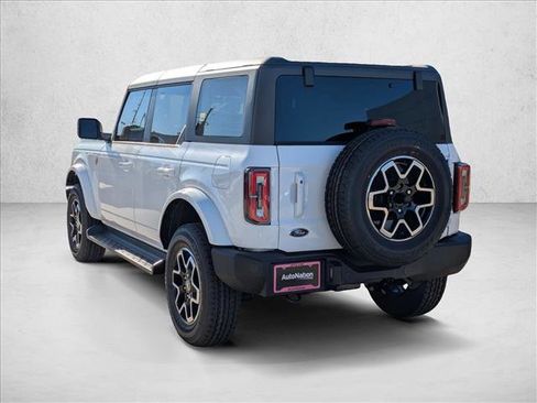 New 2025 Ford Bronco Outer Banks image 9