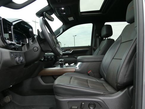 Certified 2024 Chevrolet Silverado 1500 High Country image 22