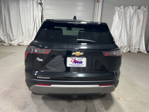 Used 2025 Chevrolet Equinox LT image 6