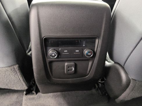 Used 2023 Buick Enclave Essence w/ Experience Buick Package AWD/4WD image 23