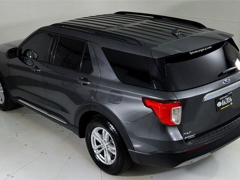 Used 2020 Ford Explorer XLT w/ Equipment Group 202A image 41