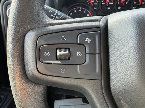 Used 2025 Chevrolet Silverado 1500 Custom image 13