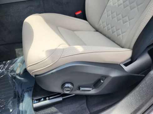 New 2026 Volvo XC60 B5 Plus w/ Protection Package Premier AWD/4WD image 16