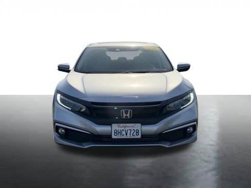 Used 2019 Honda Civic Touring image 3