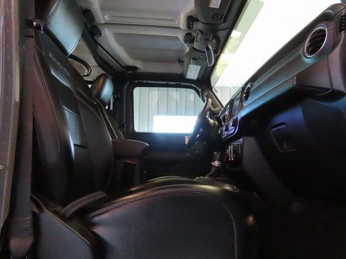 Used 2023 Jeep Wrangler Unlimited Sahara w/ Cold Weather Group image 12